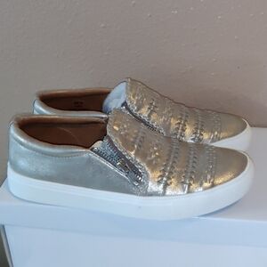 Report Aimee women's shoes size 6.5 color Gold